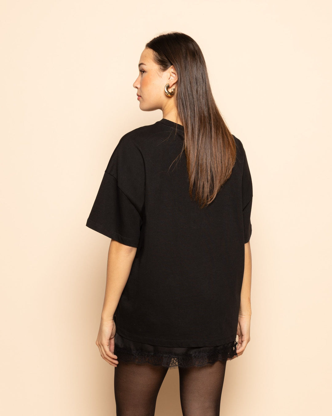 JUPE EN SATIN AVEC DENTELLE NOIRE