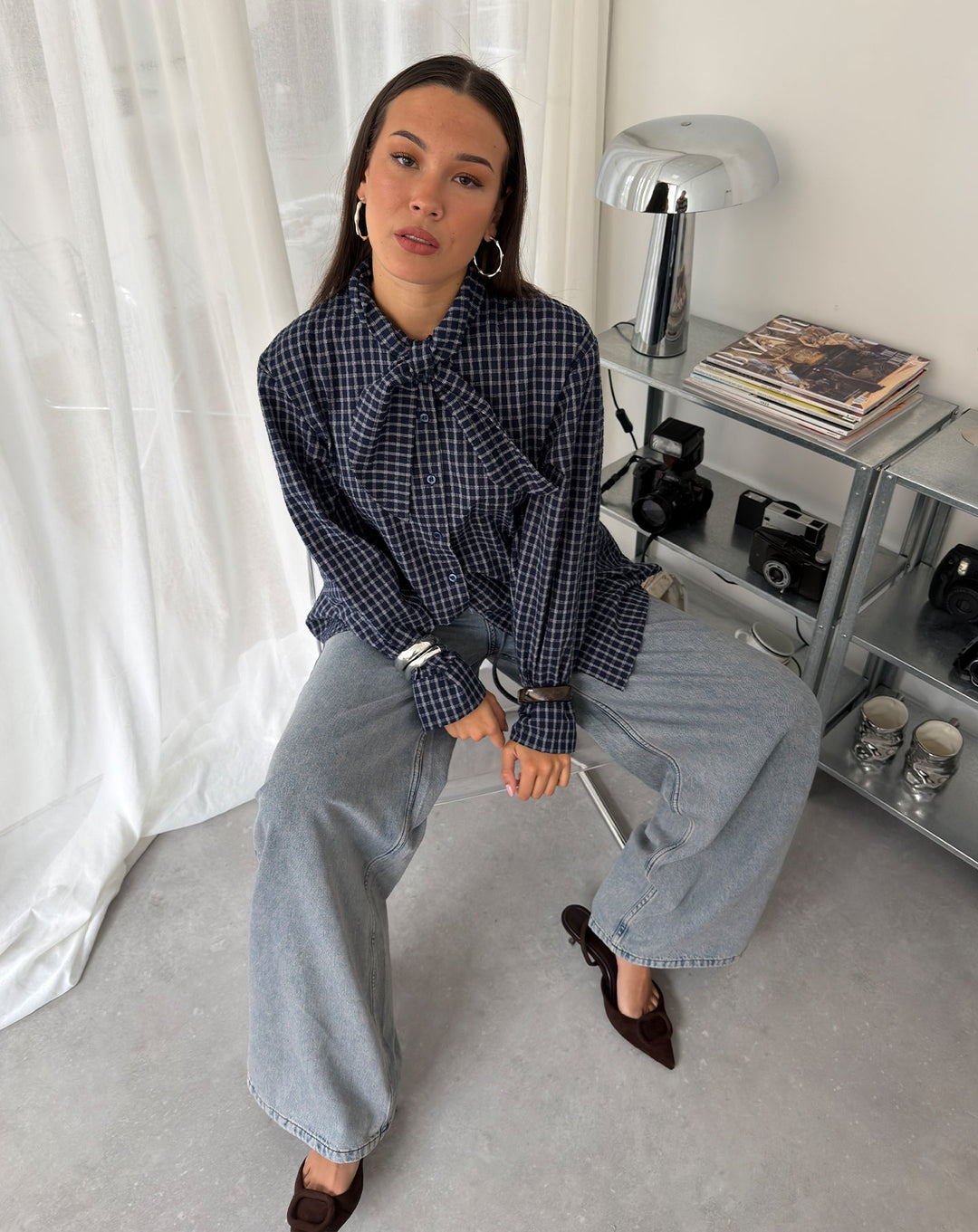 BLOUSE À CARREAUX AVEC NŒUD BLEU MARINE
