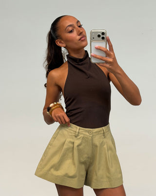 TAMAR TOP HALTER DRAPÉ MARRON FONCÉ