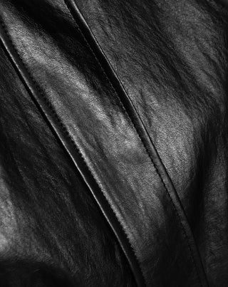 VESTE EN SIMILI CUIR AVEC CEINTURE NOIRE