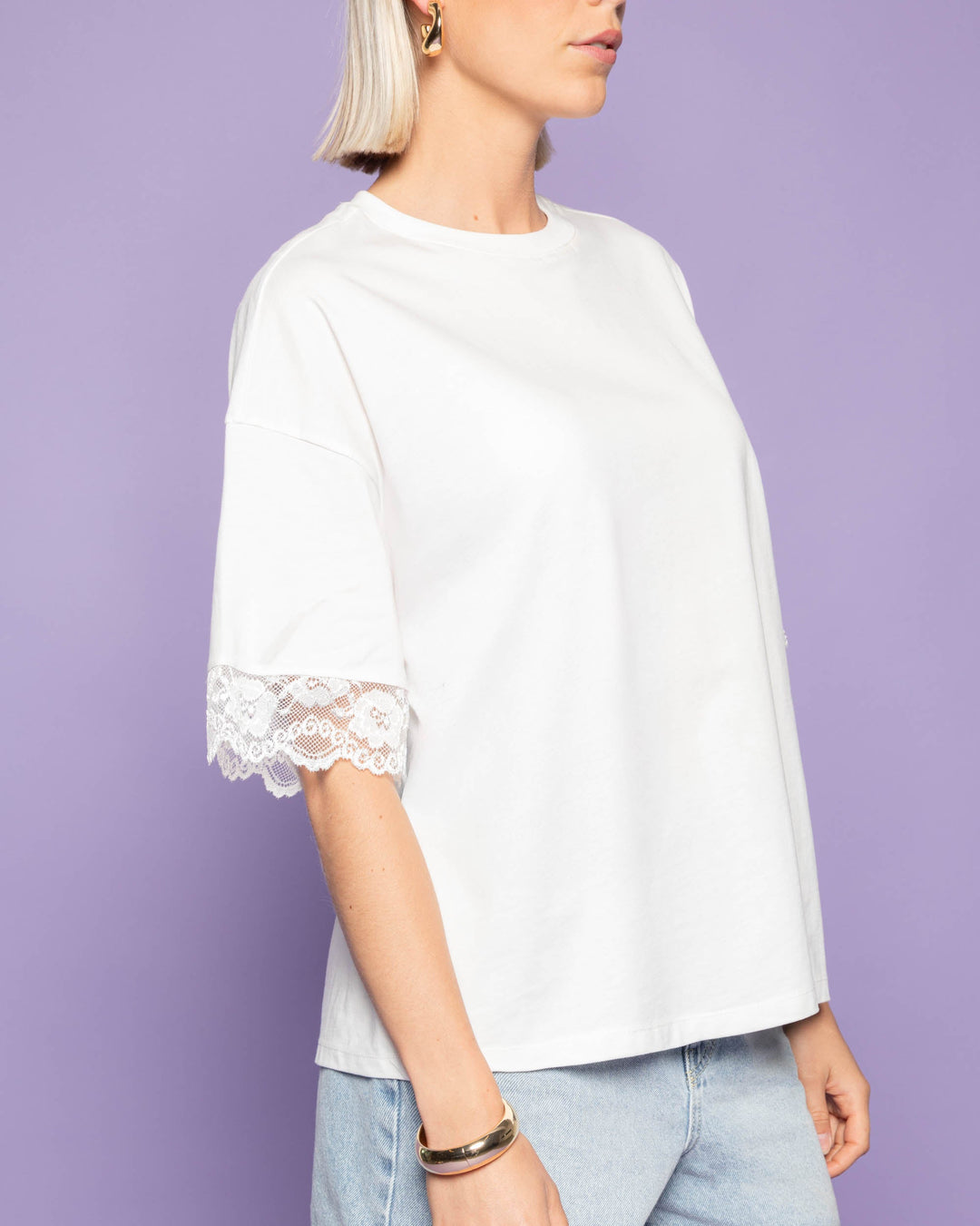 T-SHIRT OVERSIZE À MANCHES EN DENTELLE CRÈME