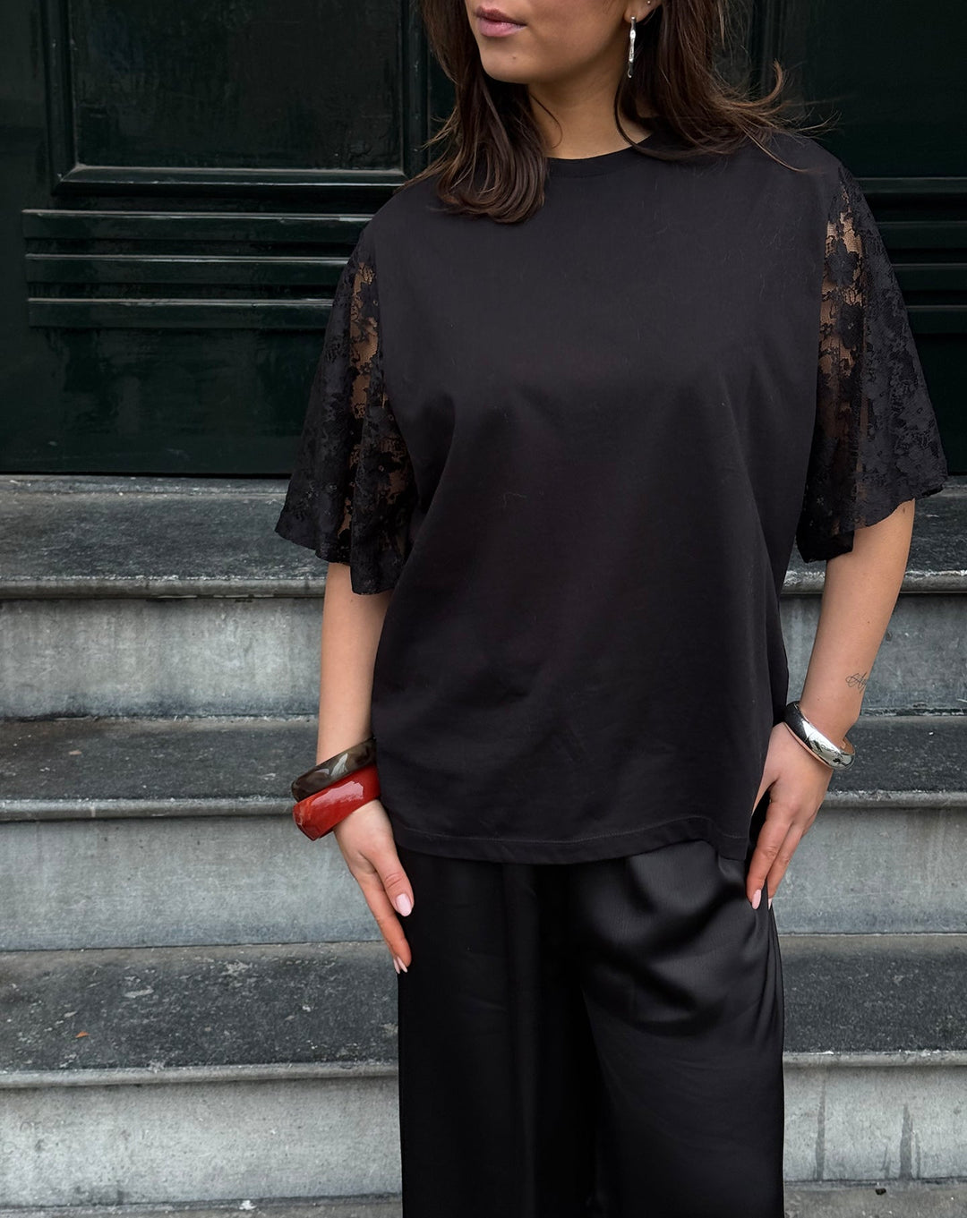 T-SHIRT À MANCHES EN DENTELLE NOIR