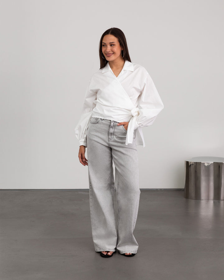 BLOUSE EN POPLIN AVEC NOEUD BLANC