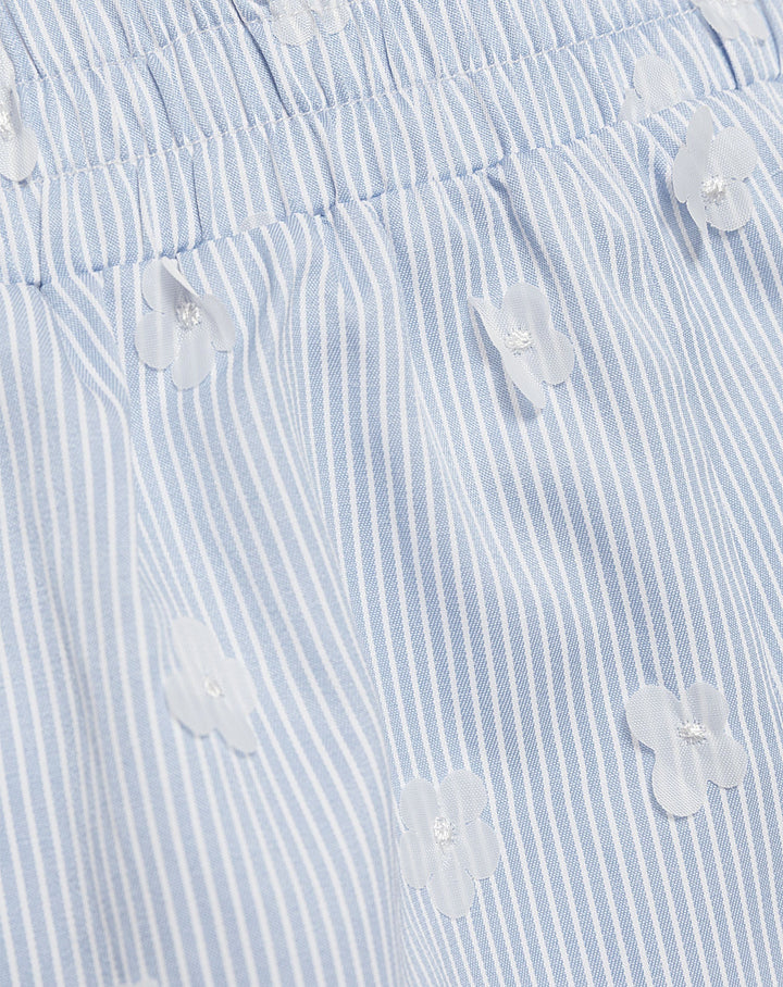 SHORTS À RAYURES EMBELLIS PAR DES FLEURS BLEUS