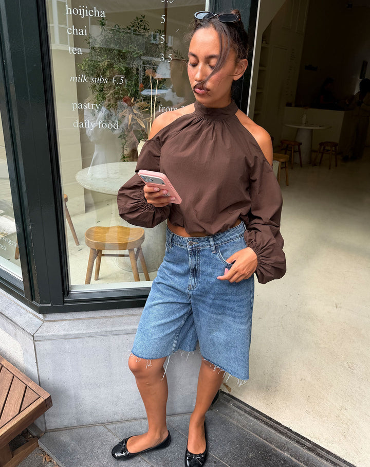 BLOUSE À ÉPAULES DÉCOUPEES EN POPLINE BRUN