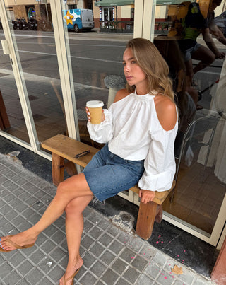 BLOUSE EN POPLINE À ÉPAULES DÉCOUPEES