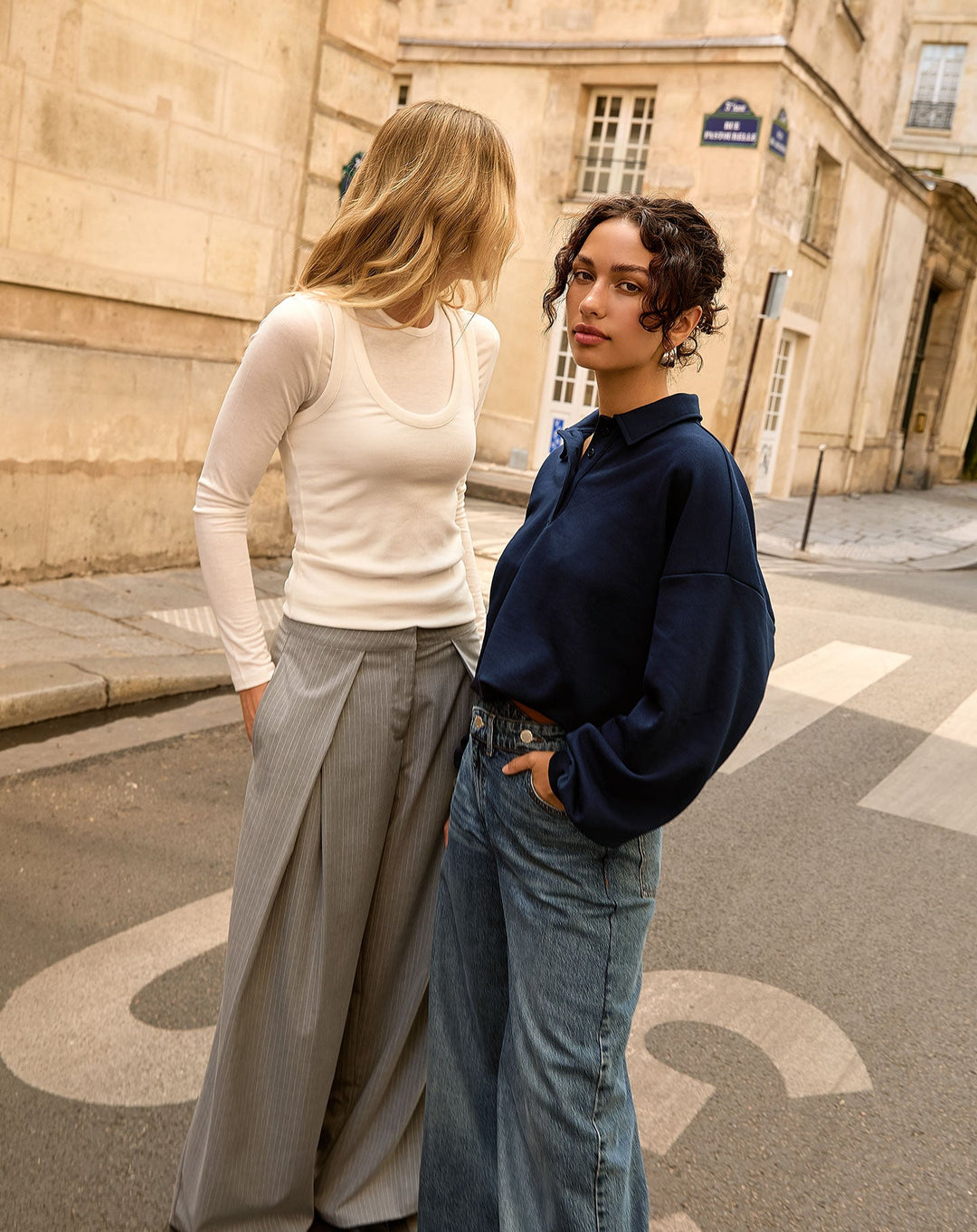 T-SHIRT LONGSLEEVE AJUSTÉ TRANSPARENT CRÈME