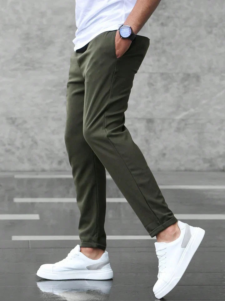 BRYNOUVELLE | PANTALON EN COTON STRETCH POUR HOMME