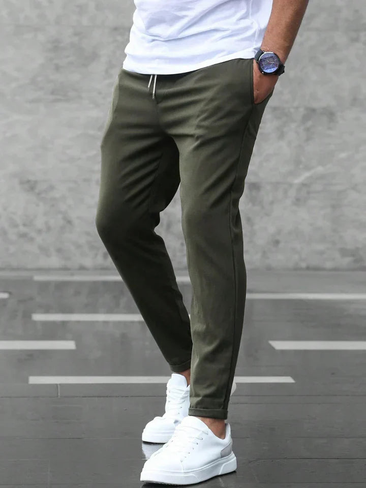 BRYNOUVELLE | PANTALON EN COTON STRETCH POUR HOMME