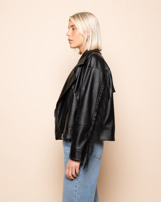 VESTE EN FRANGE EN SIMILI CUIR NOIRE