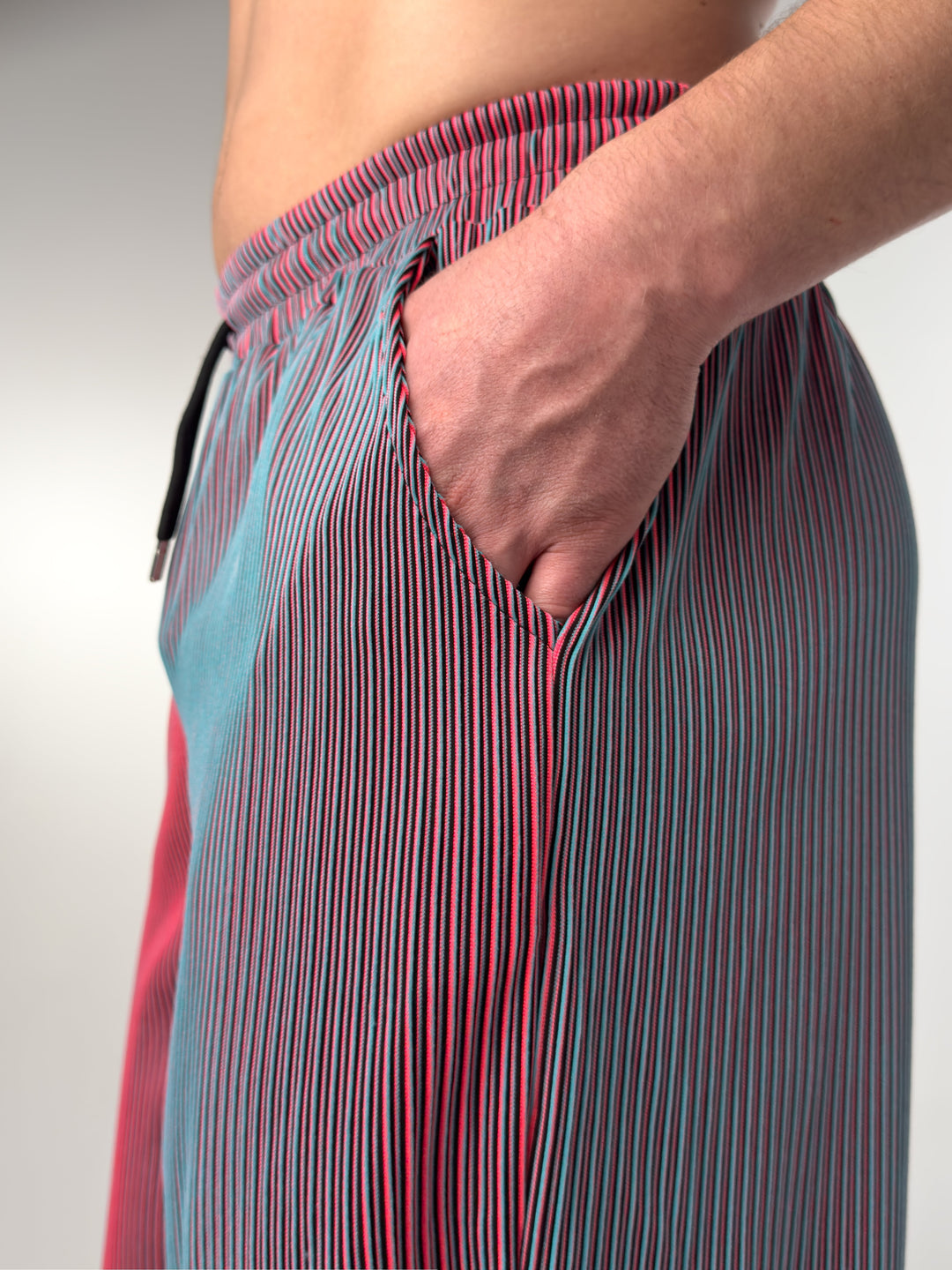 BRYNOUVELLE | PANTALON DROIT À RAYURES POUR HOMMES